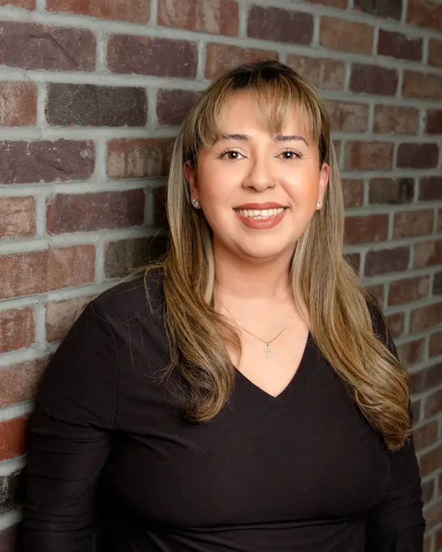 Isabel, Admin Assistant